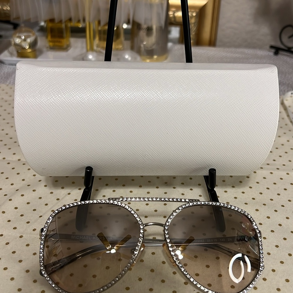 MICHAEL KORS Fashion Sunglasses with case